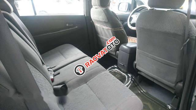 Bán Toyota Innova đời 2014, màu bạc còn mới-2