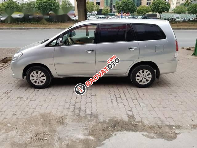 Bán ô tô Toyota Innova 2011, màu bạc chính chủ, 465tr-0