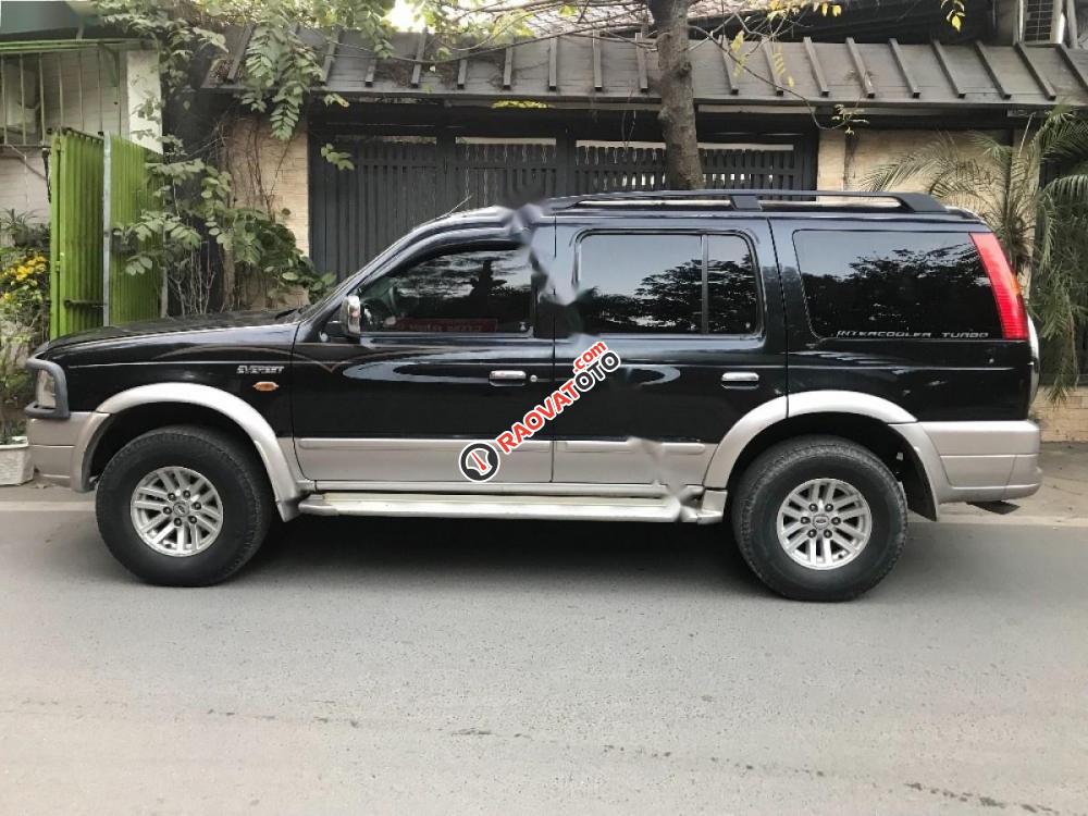 Bán xe Ford Everest 2007, màu đen còn mới-6