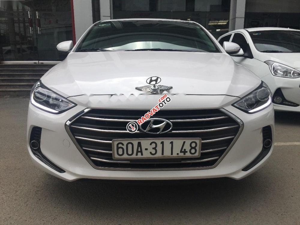 Cần bán xe Hyundai Elantra 1.6AT đời 2016, màu trắng, số tự động-2