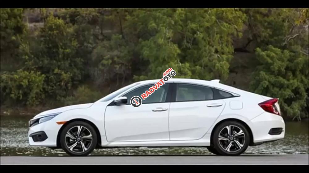 Honda Quảng Bình bán xe Honda Civic model 2017 1.5 Turbo, giao xe tại Quảng Bình, Hotline: 094 667 0103-3