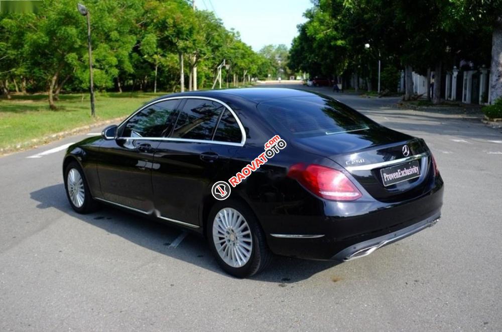 Bán ô tô Mercedes C250 Exclusive đời 2016, màu đen-0