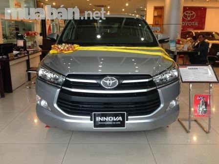 Bán ô tô Toyota Innova đời 2017, màu bạc, nhập khẩu chính hãng-11