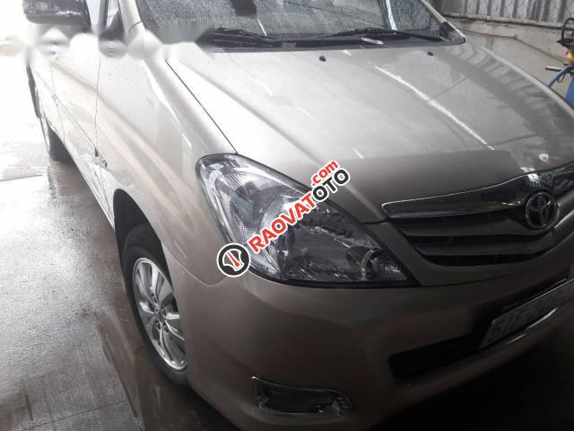 Bán Toyota Innova G2.0 đời 2009, màu bạc-2