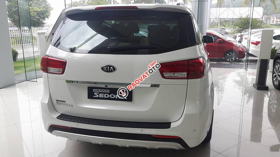 Bán Kia Sedona đời 2018 rẻ nhất đủ màu (máy xăng + dầu), trả góp tới 80% chỉ 380tr có xe, LH: 0947.371.548-2