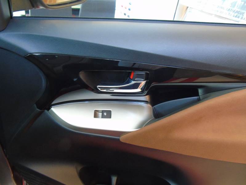 Bán ô tô Toyota Innova đời 2017, màu bạc, nhập khẩu chính hãng-3