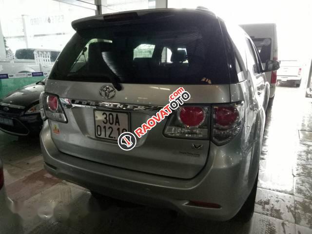 Bán xe Toyota Fortuner đời 2013, màu bạc, 725tr-4