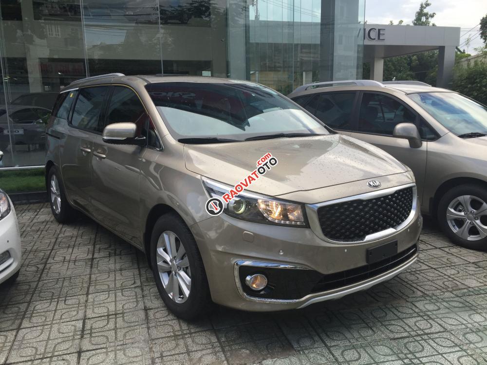 Bán Kia Sedona 3.3 GATH đời 2018, mới 100%, màu vàng cát, hỗ trợ trả góp-1