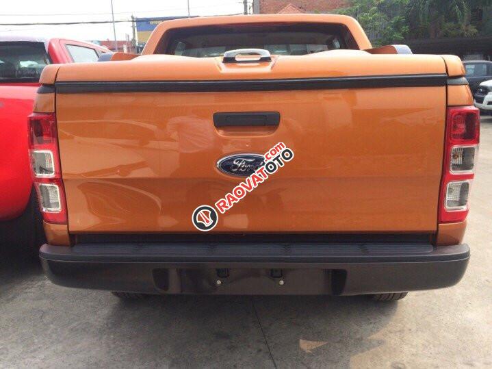 Bán Ford Ranger XLS AT SVP 2018, mới 100%, nhập Thái, chỉ có tại Saigon Ford, gọi ngay: 0908.869.497-8