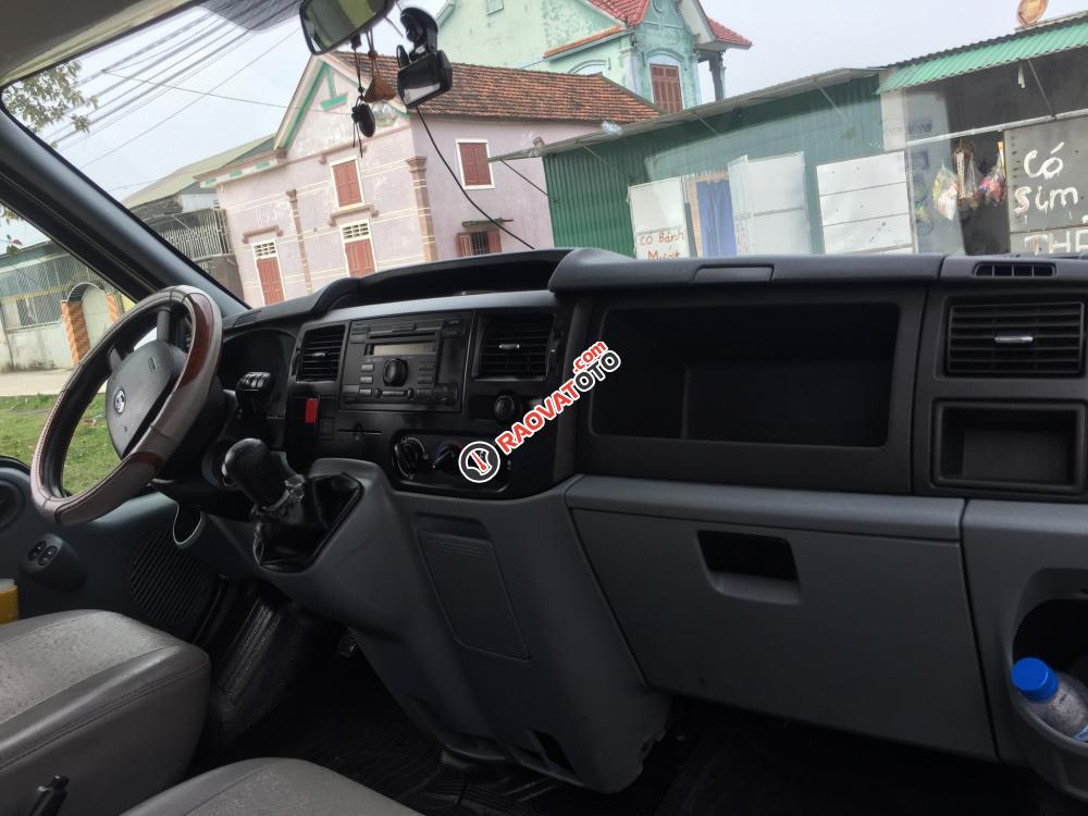 Bán gấp xe Ford Transit 2010, màu bạc, xe nhập-4