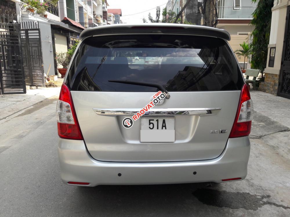 Bán ô tô Toyota Innova E đời 2013, màu bạc-6