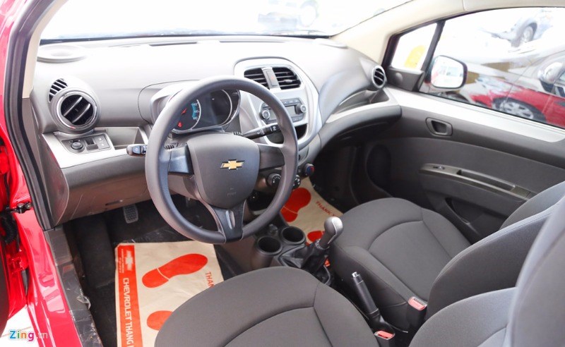 Bán xe Chevrolet Spark đời 2017, màu đỏ, nhập khẩu nguyên chiếc-7