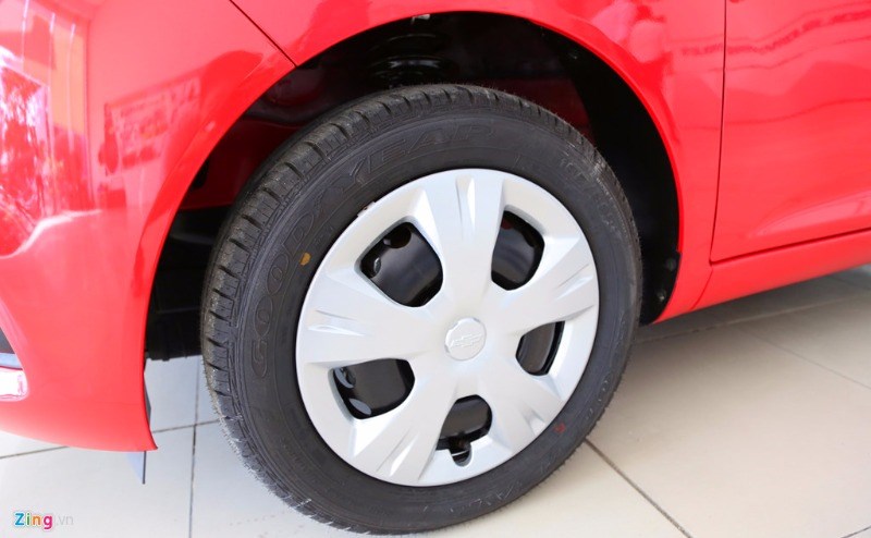 Bán xe Chevrolet Spark đời 2017, màu đỏ, nhập khẩu nguyên chiếc-8