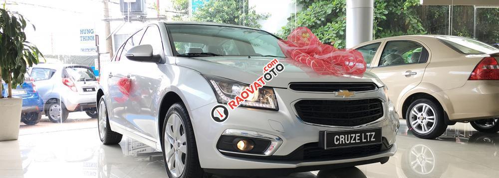 Bán xe Chevrolet Cruze LT giá tốt - nhiều quà tặng-0