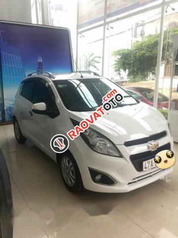 Bán xe Chevrolet Spark LT đời 2017, màu trắng như mới, giá 285tr-0