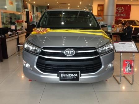 Bán ô tô Toyota Innova đời 2017, màu bạc, nhập khẩu chính hãng-10