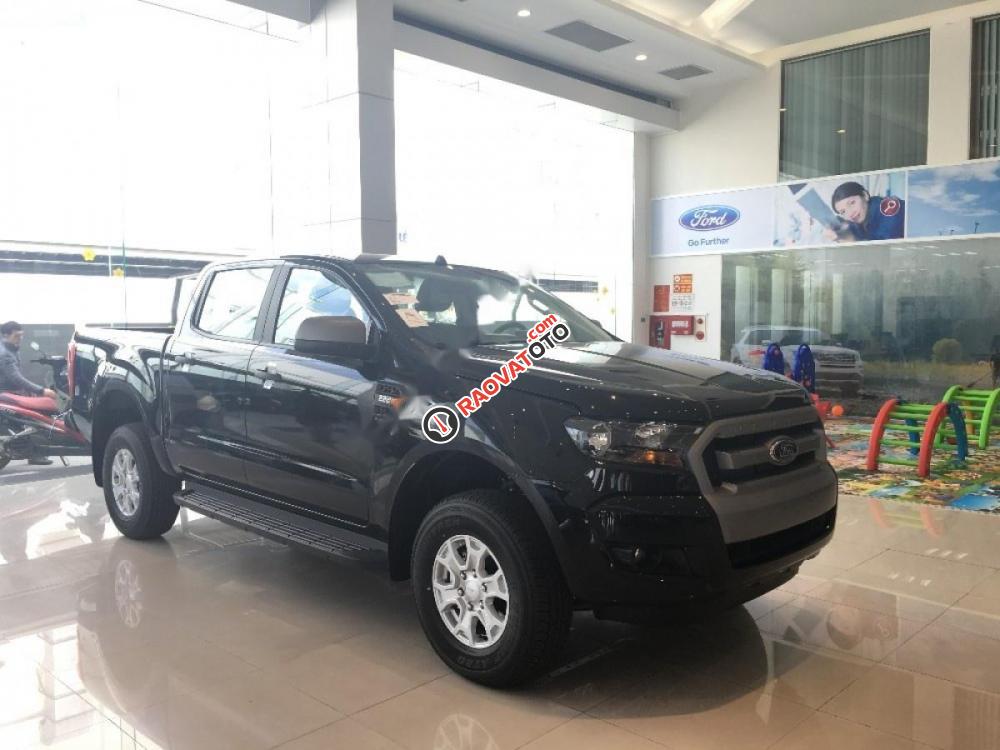 Cần bán Ford Ranger XLS MT sản xuất 2017, màu đen, nhập khẩu-2