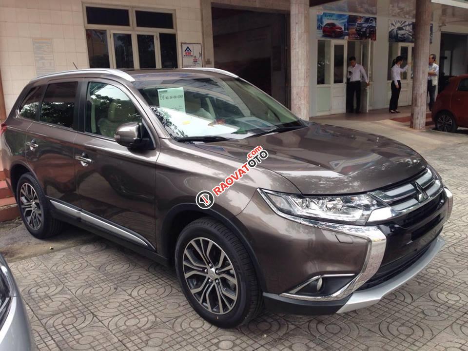 Bán Mitsubishi Outlander 2.0CVT 2018, nhập Nhật, 7 chỗ, trả góp, giao ngay, 808tr - LH 0911373343-0