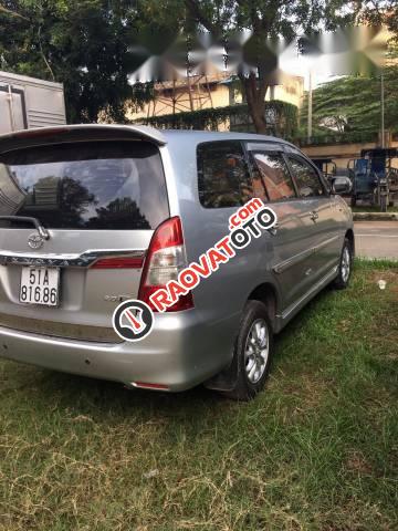 Bán Toyota Innova đời 2014, màu bạc-0