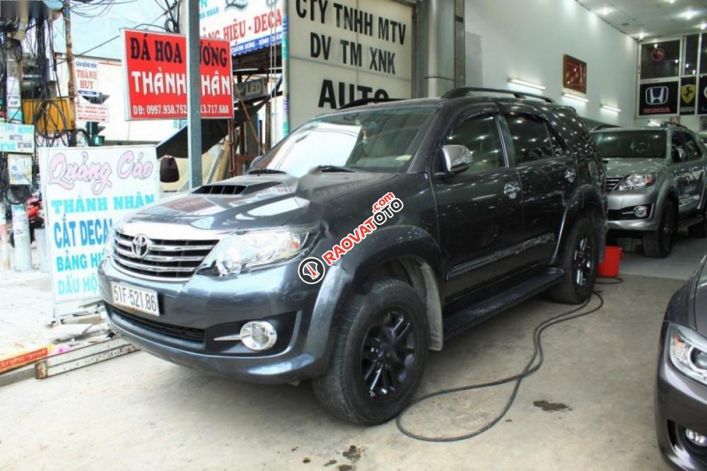 Bán Toyota Fortuner 2.5G năm 2015, màu đen số sàn-2