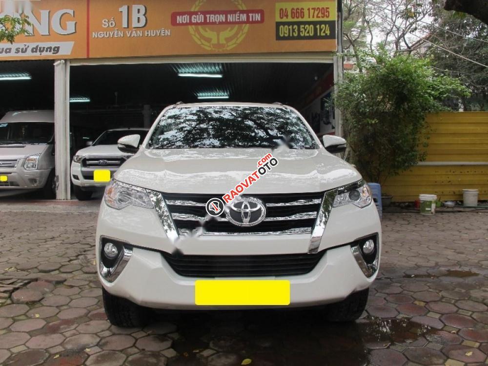 Bán Toyota Fortuner 2.7V 4x2 AT đời 2016, màu trắng, xe nhập-2