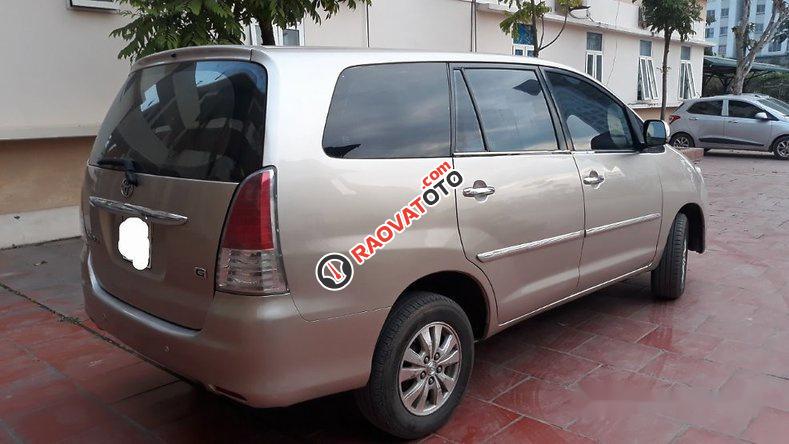 Bán ô tô Toyota Innova đời 2010 chính chủ-5