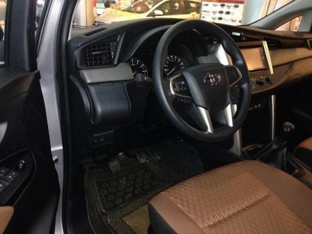 Bán ô tô Toyota Innova đời 2017, màu bạc, nhập khẩu chính hãng-2