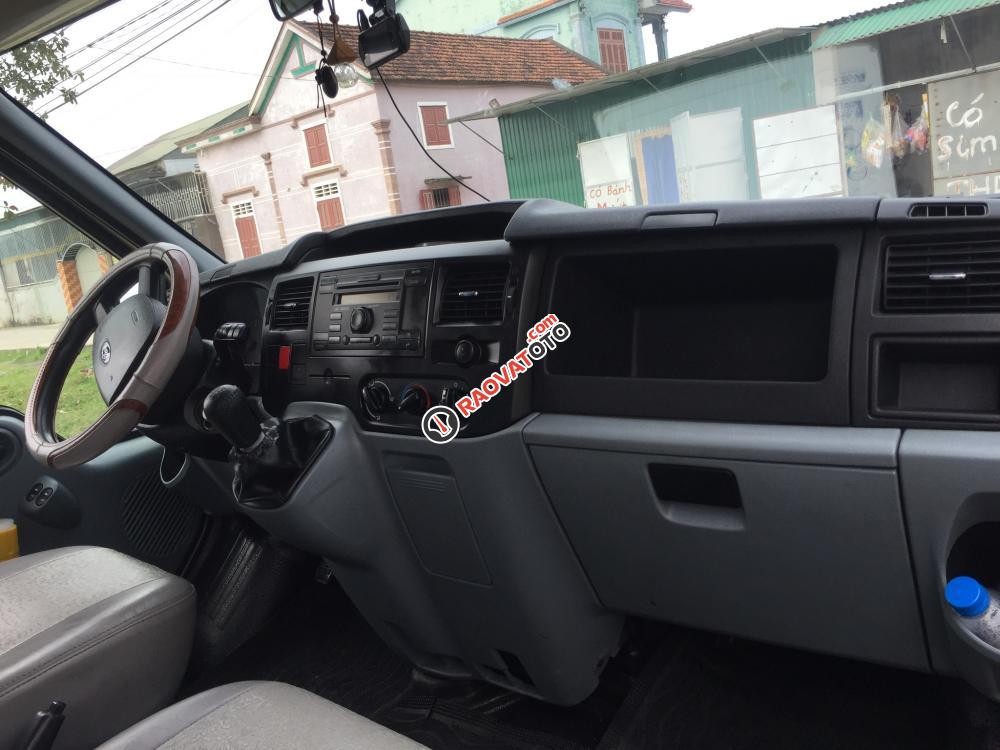 Bán gấp xe Ford Transit 2010, màu bạc, xe nhập-3