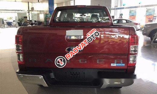 Bán Ford Ranger XLT màu đỏ mận, màu mới giá siêu hấp dẫn-3