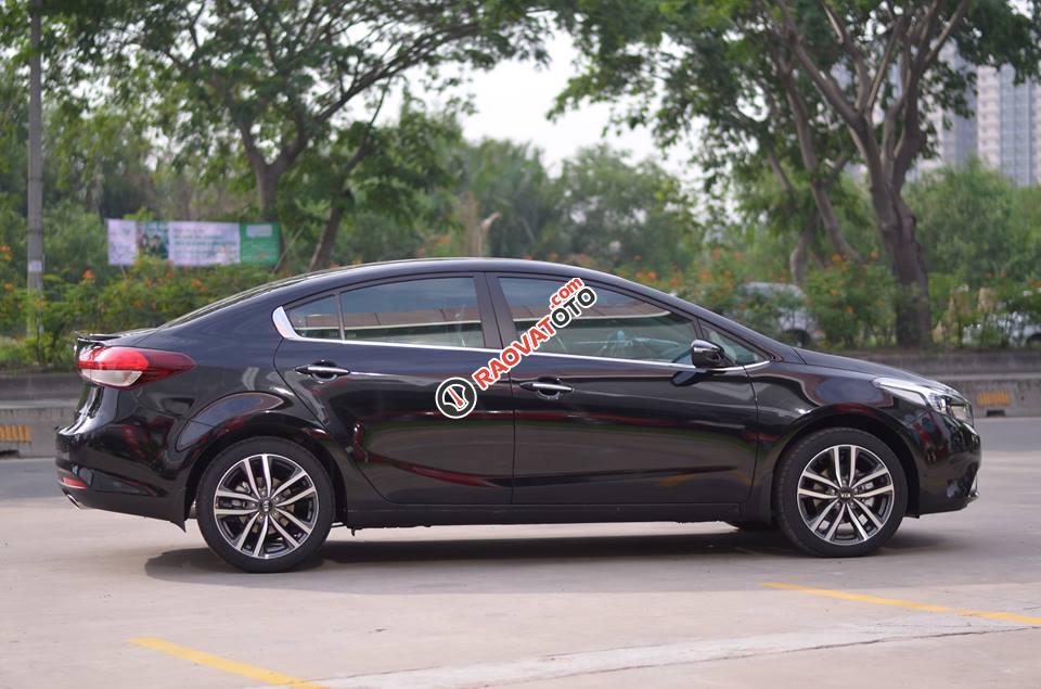 Cần bán Kia Cerato 2.0 AT, đời 2018, màu đen-2