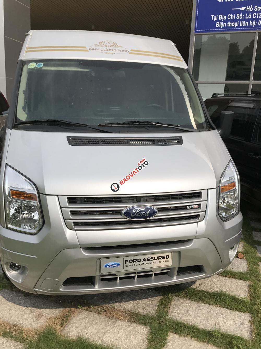 Cần bán lại xe Ford Transit limousine năm 2016 màu Bạc, giá tốt-0