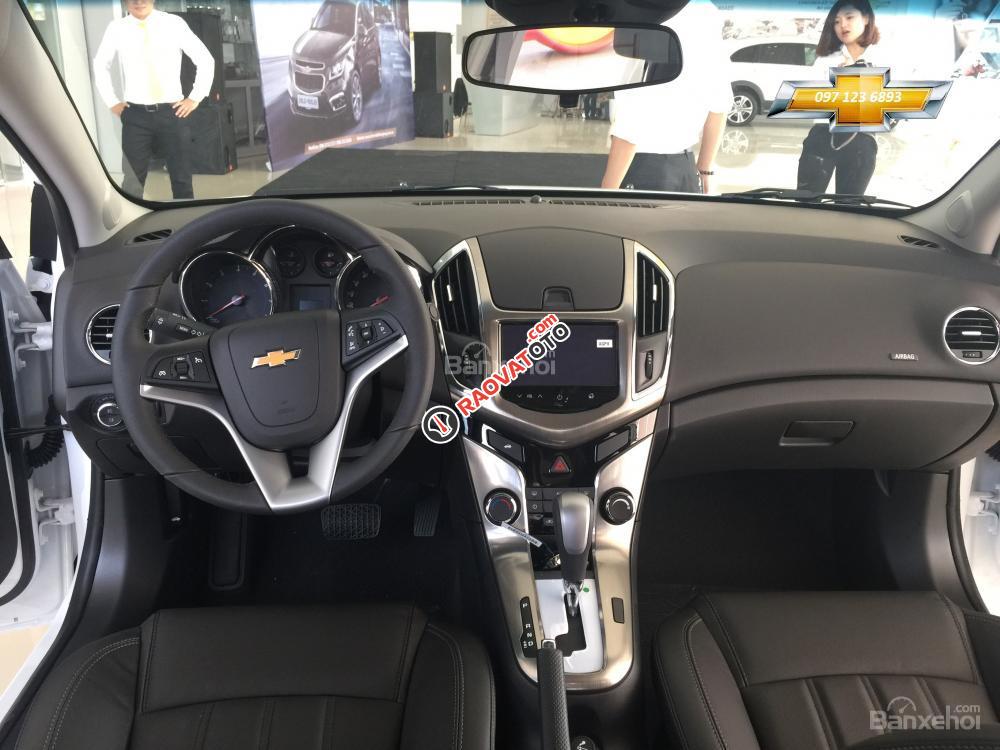 Bán xe Chevrolet Cruze bản nâng cấp hoàn toàn mới, giá sốc, giao xe ngay, hỗ trợ trả góp 85% toàn quốc-5