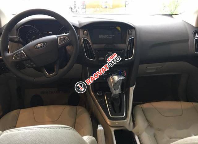 Bán Ford Focus 1.5L Ecoboost đời 2017, màu đen-2