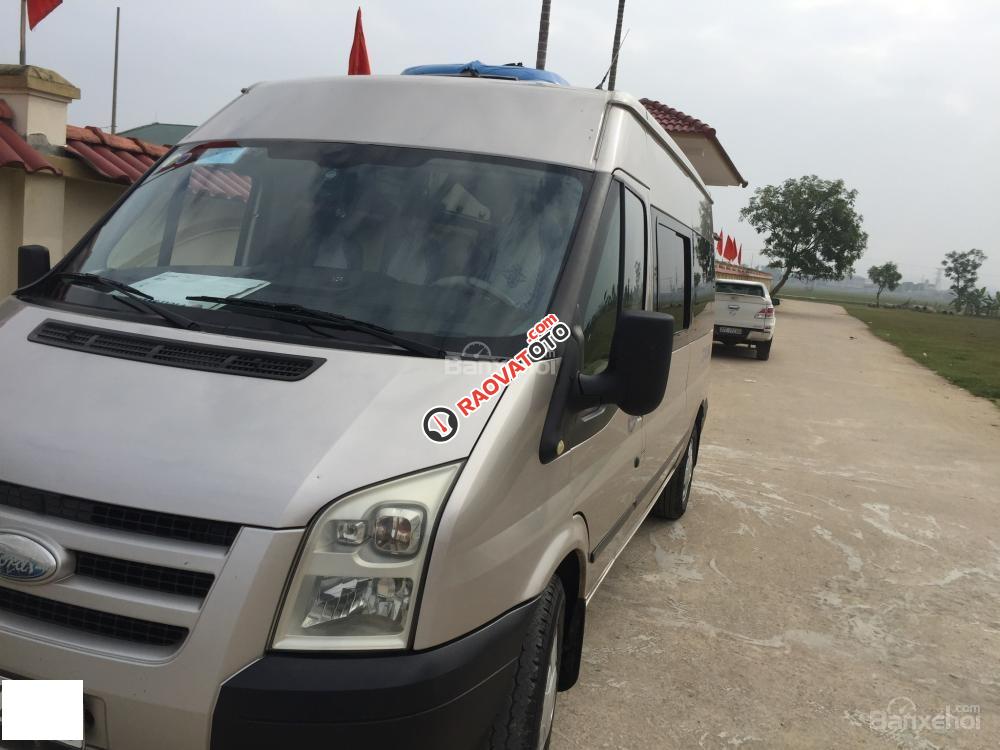 Bán gấp xe Ford Transit 2010, màu bạc, xe nhập-2