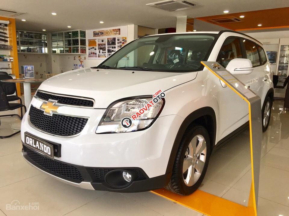 Bán Chevrolet Orlando số sàn mới, màu trắng, trả góp, có xe giao ngay, thủ tục nhanh gọn- ĐT: 09.386.33.586-6