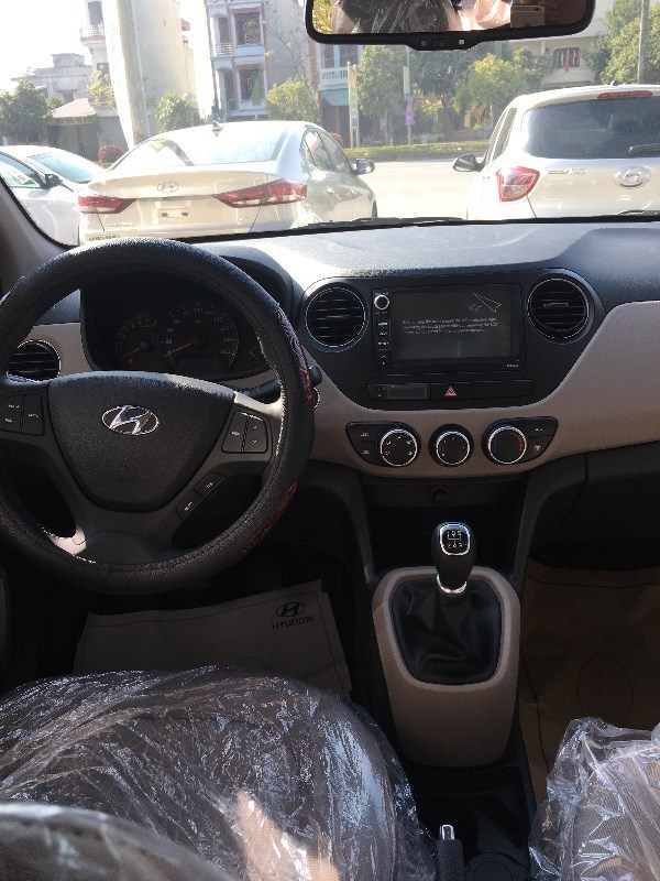 Bán ô tô Hyundai Grand i10 đời 2017, màu bạc, nhập khẩu chính hãng-3