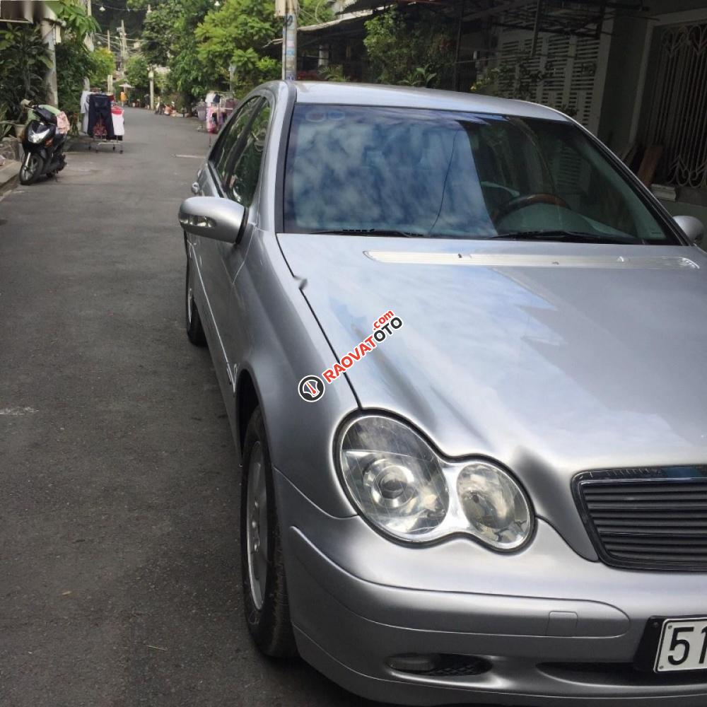 Bán Mercedes C180 Kompressor đời 2004, màu bạc chính chủ, giá chỉ 240 triệu-0