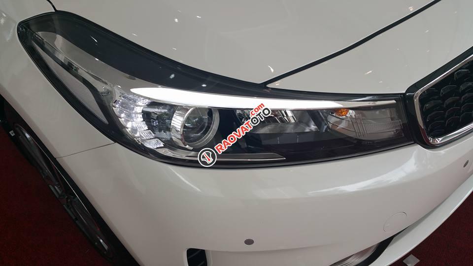 Kia Cerato 1.6, trả góp 80 % chứng minh tài chính miễn phí, 0912811858-12