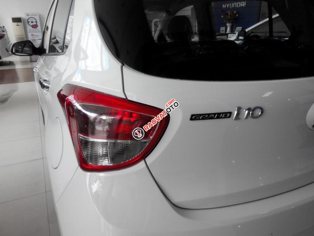 Cần bán xe Hyundai Grand i10 mới, màu trắng - LH Ngọc Sơn: 0911.377.773-4