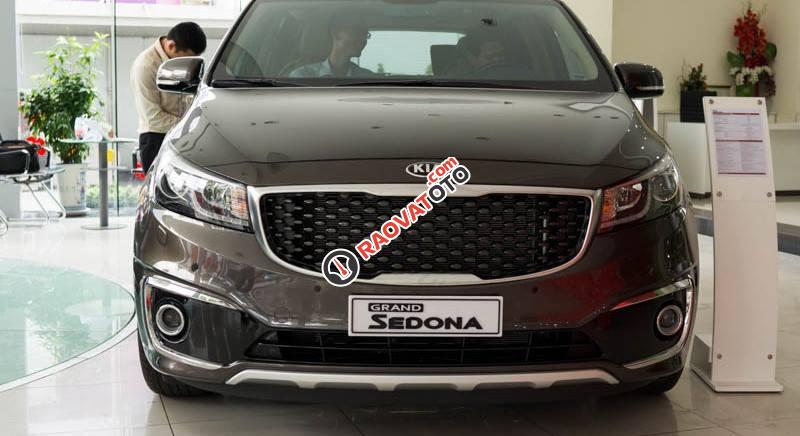 Cần bán Kia Sedona GATH năm 2018, màu nâu, hỗ trợ trả góp, LH: 0989.240.241-0