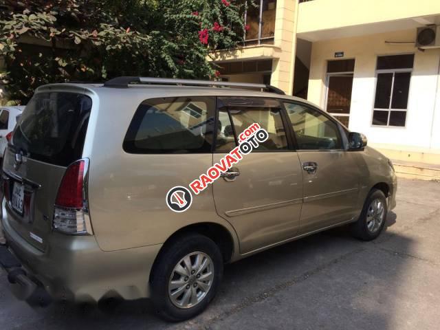 Bán xe Toyota Innova đời 2010, màu bạc chính chủ, giá chỉ 450 triệu-3