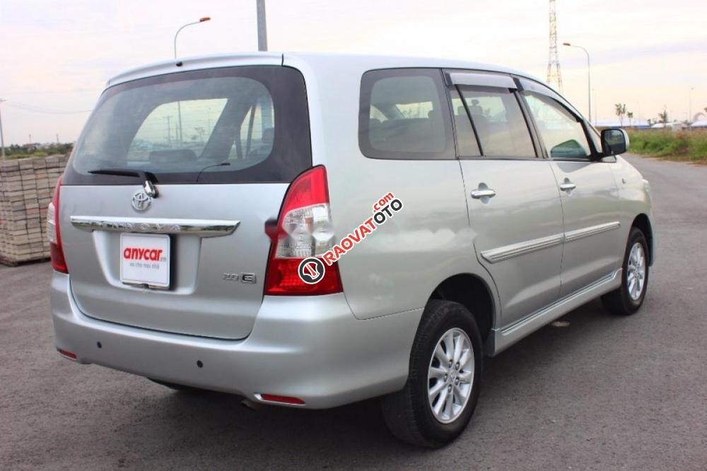 Bán Toyota Innova 2.0E 2013, màu bạc số sàn, giá 540tr-5