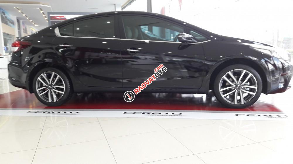 Bán xe Kia Cerato 2016, màu đen, giá tốt Lh: 0966108885-1