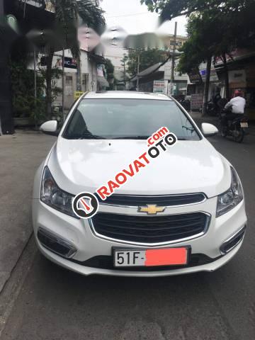 Cần bán gấp Chevrolet Cruze đời 2016, màu trắng-4