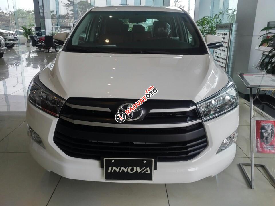 Toyota Innova 2.0E đồng ánh kim - Cập nhật lô xe 7/2017 - Đại lý Toyota Mỹ Đình/ Hotline: 0973.306.136-14