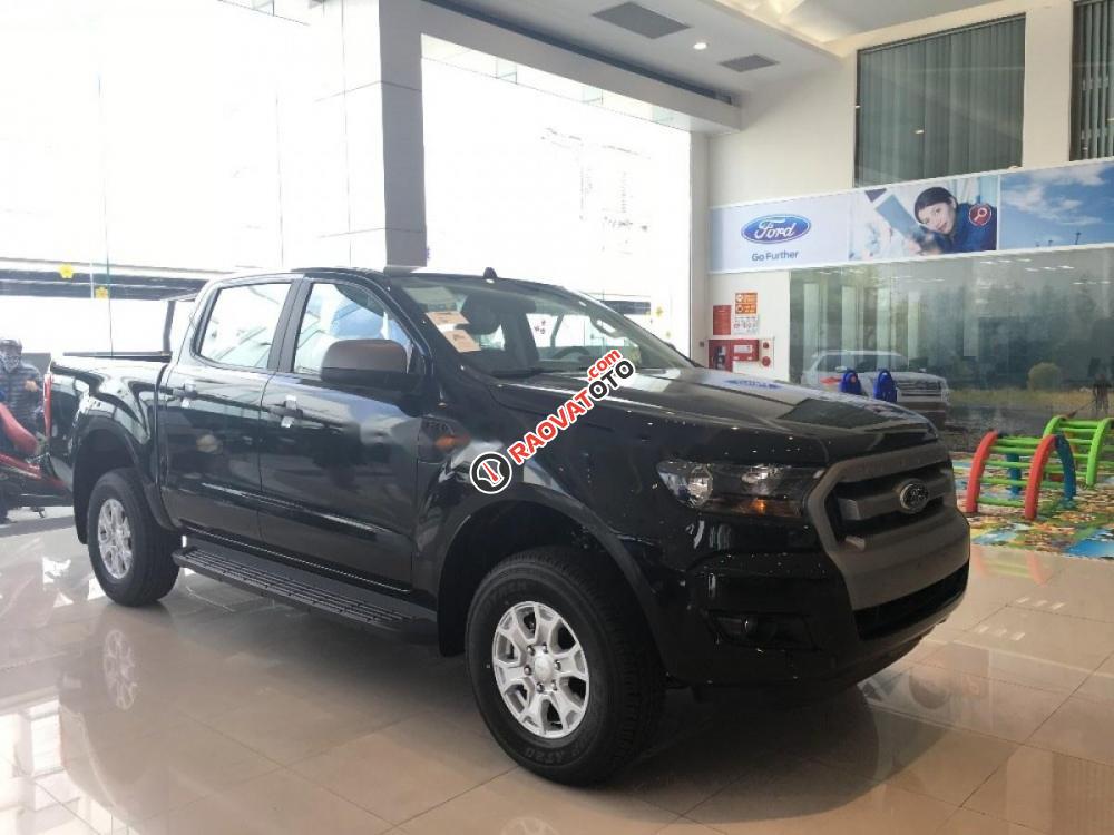 Cần bán Ford Ranger XLS MT sản xuất 2017, màu đen, nhập khẩu-1