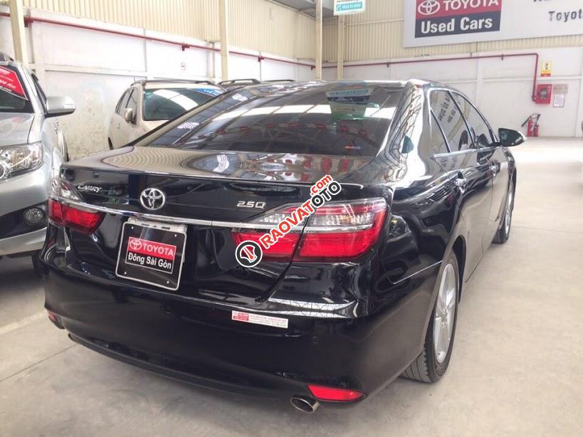 Cần bán Toyota Camry 2.5Q 2015, màu đen-3