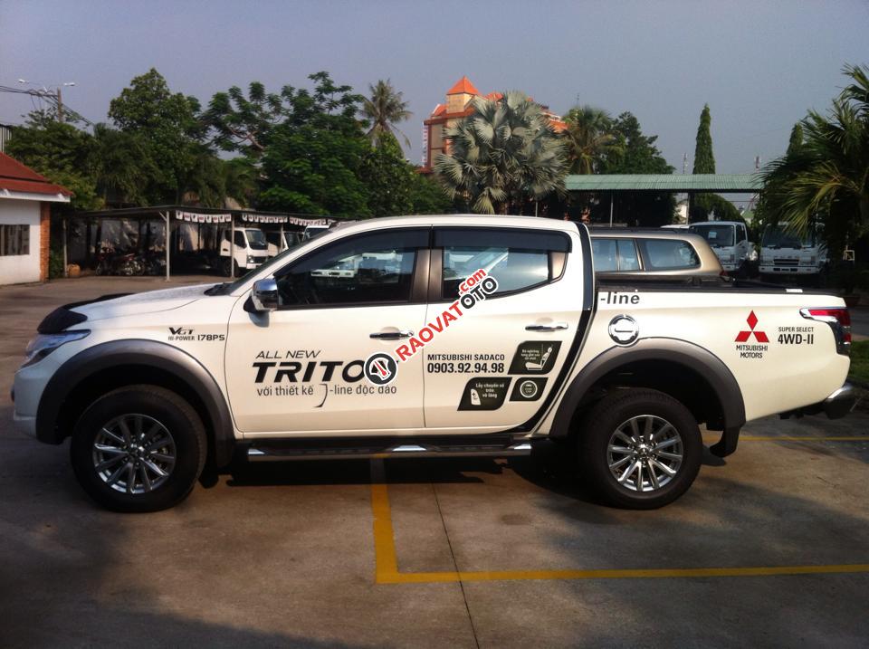 Bán Mitsubishi Triton, màu trắng, nhập khẩu, tại Đà Nẵng, liên hệ: Lê Nguyệt: 0911.477.123-2