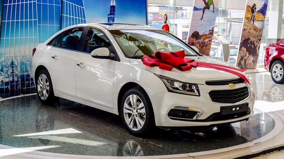 Bán Chevrolet Cruze đời 2017, màu trắng, nhập khẩu chính hãng-4