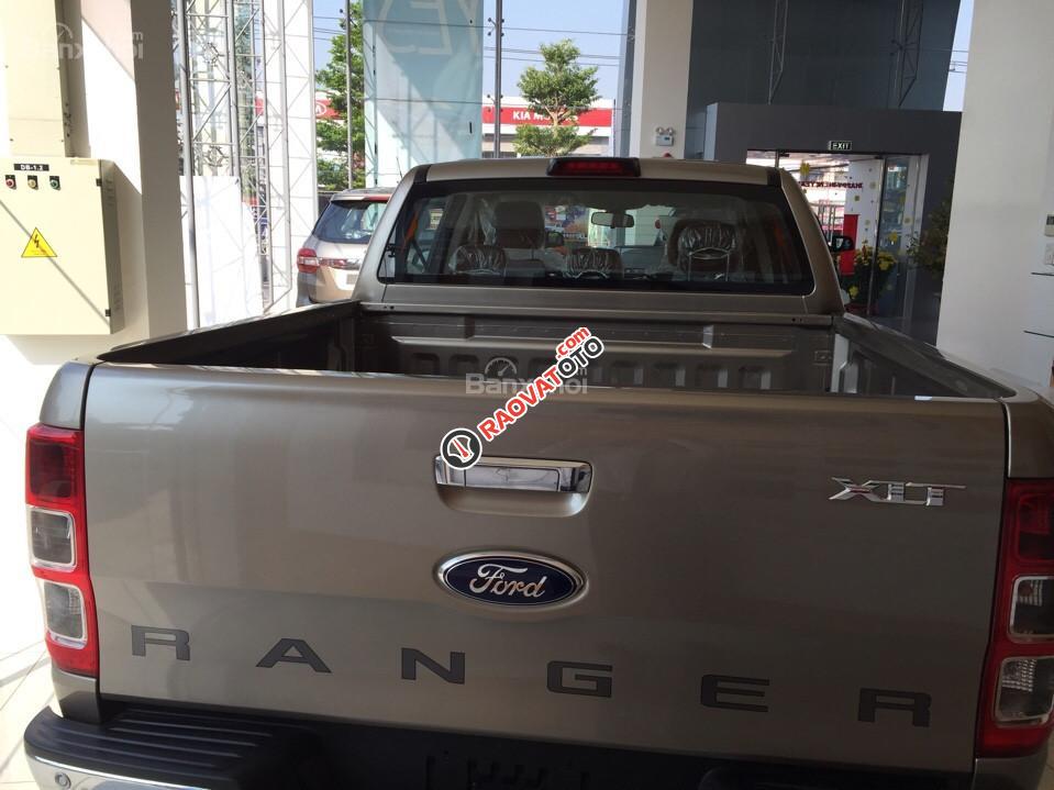 Bán Ford Ranger XLT đời 2017, khuyến mãi nhiều-1